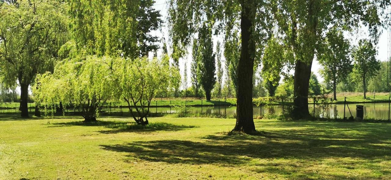 L'Oasis Des Dombes Hotell Ambérieux-en-Dombes Eksteriør bilde